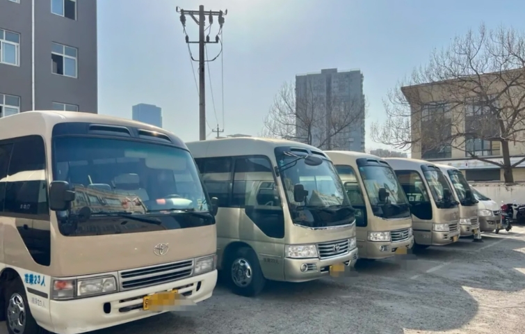 北京中巴車(chē)租賃